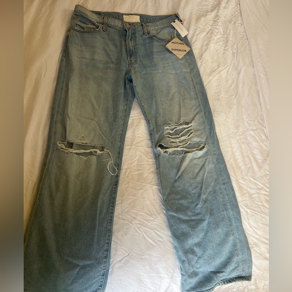 Mother Mid Rise Rambler in Ripped off - Picture 4 of 5